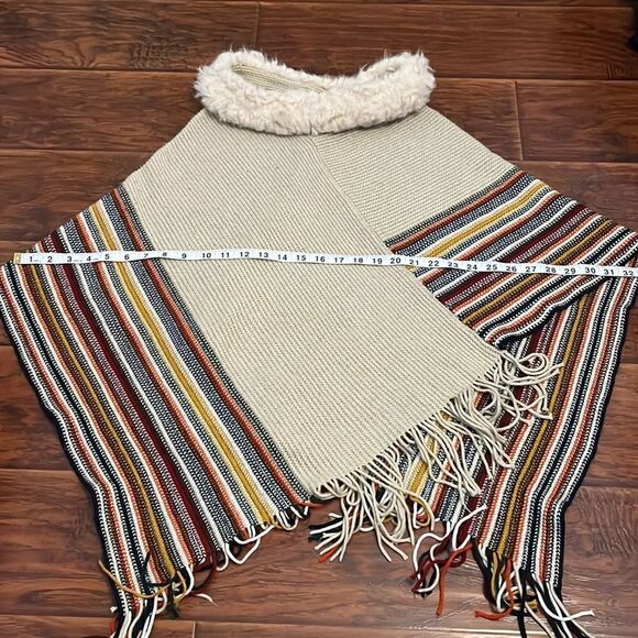 Northern Angel Multi Color Faux Fur Collar Knit Fringe Poncho - Picture 5 of 10